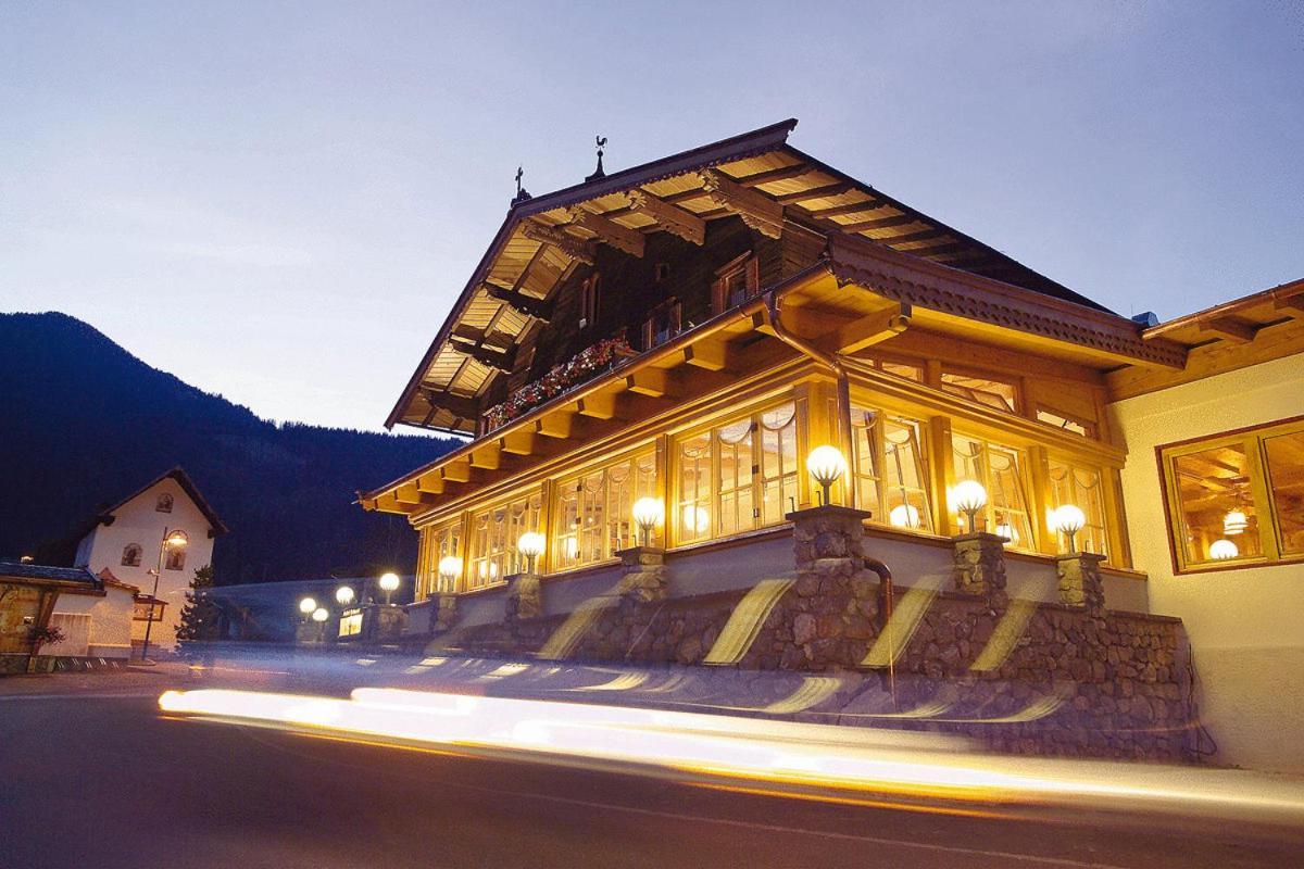 Hotel Hubertus Mit Erlebnislandgasthof Reitherwirt Kitzbühel Exterior foto