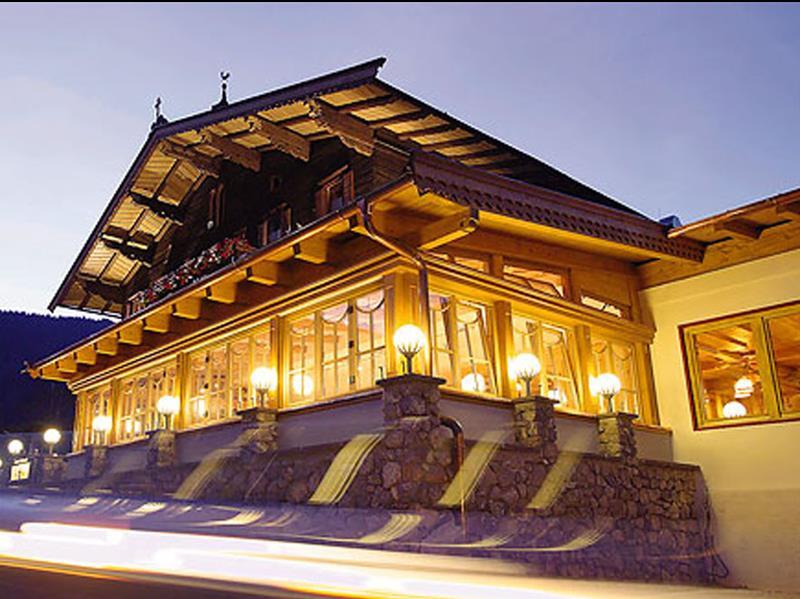 Hotel Hubertus Mit Erlebnislandgasthof Reitherwirt Kitzbühel Exterior foto